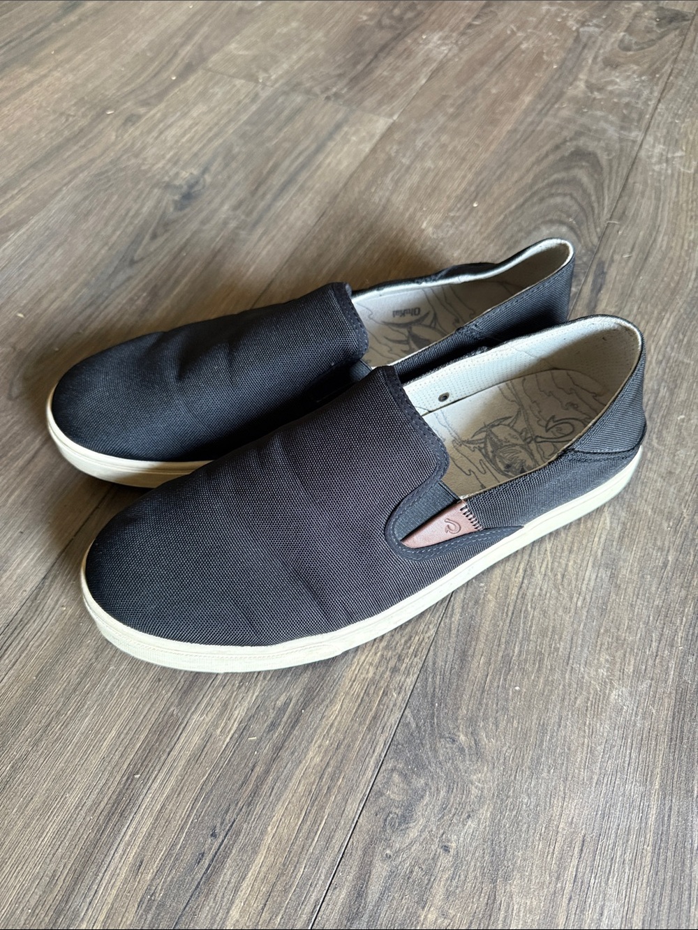 OluKai Men's Black Canvas Slip-On Loafers with Cream Sole KAHU Sz 12
